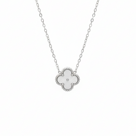 collier 4 leaf clover white